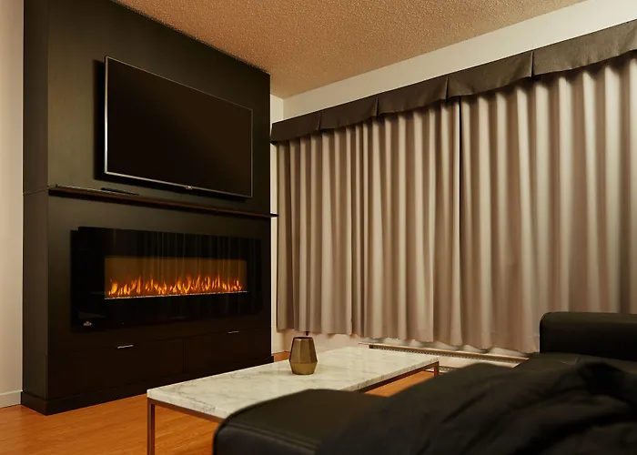 Le Dauphin Montreal-Longueuil
